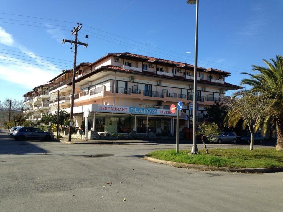 Platon Hotell Neoi Poroi Exteriör bild